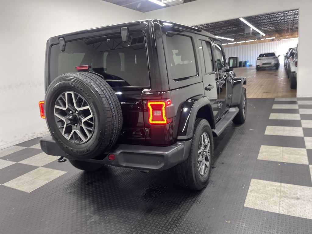 2025 Jeep Wrangler 4-Door Sahara 4x4