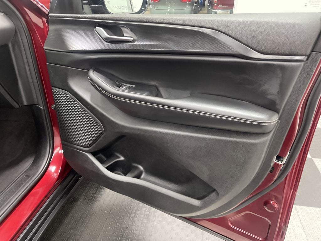 2023 Jeep Grand Cherokee Altitude 4x2