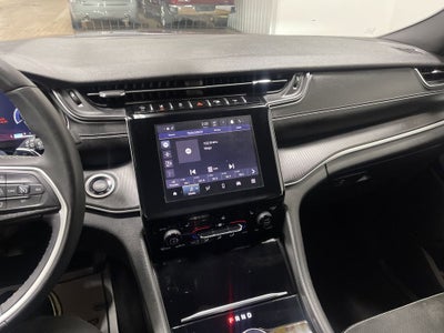 2023 Jeep Grand Cherokee Altitude 4x2