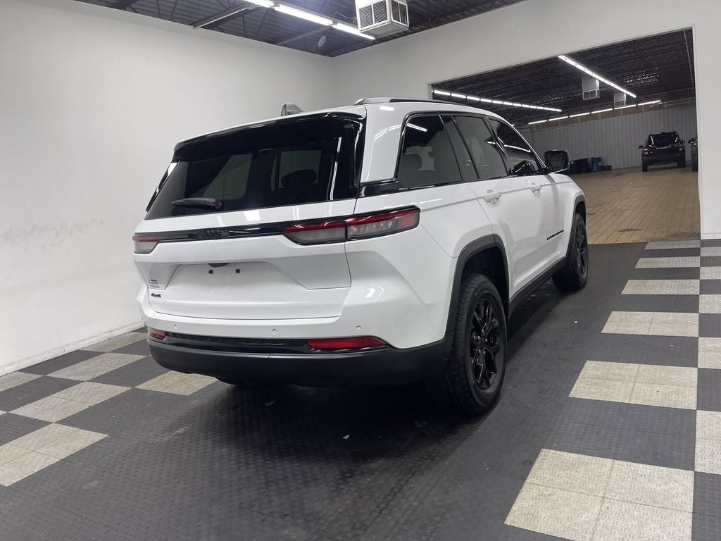 2025 Jeep Grand Cherokee Altitude 4x4
