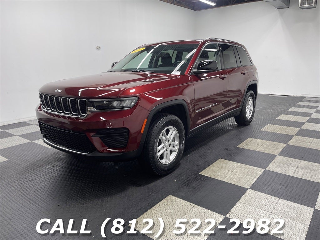 2022 Jeep Grand Cherokee Laredo 4x4