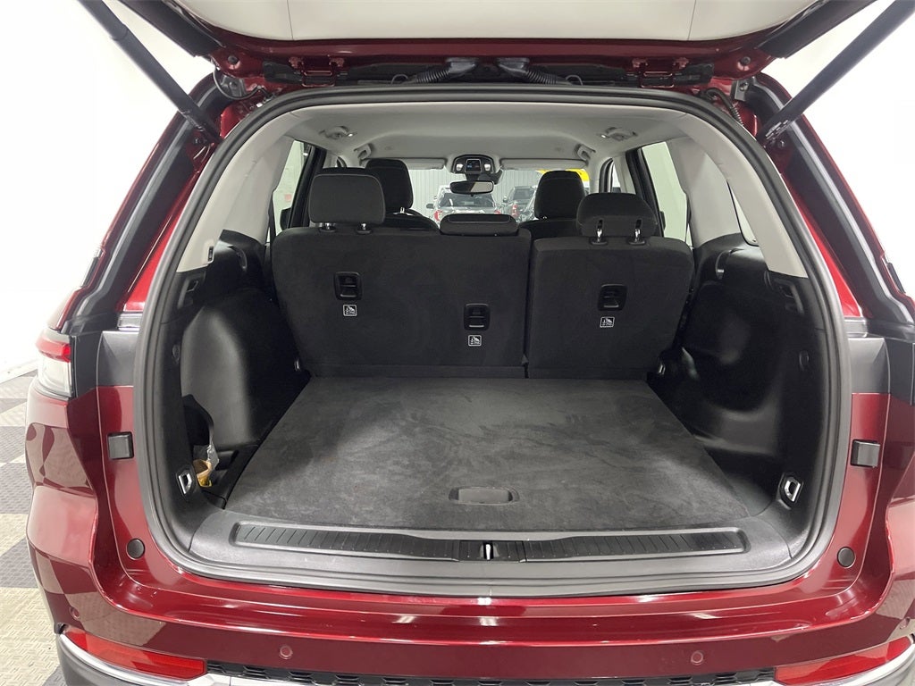 2022 Jeep Grand Cherokee Laredo 4x4