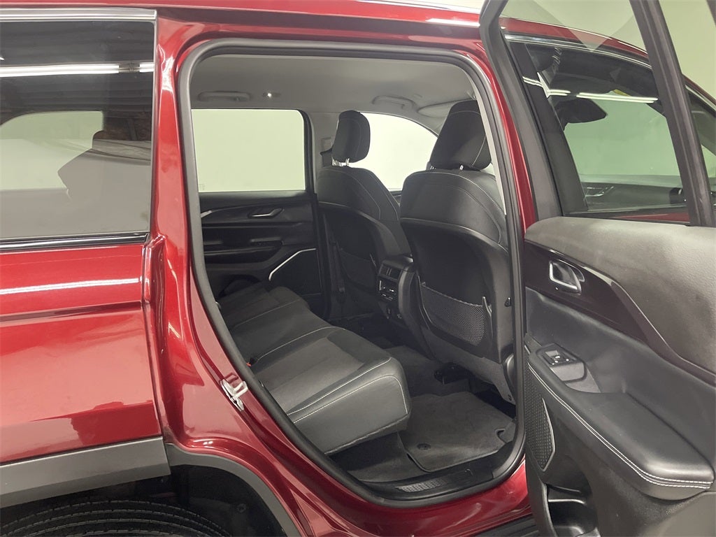 2022 Jeep Grand Cherokee Laredo 4x4