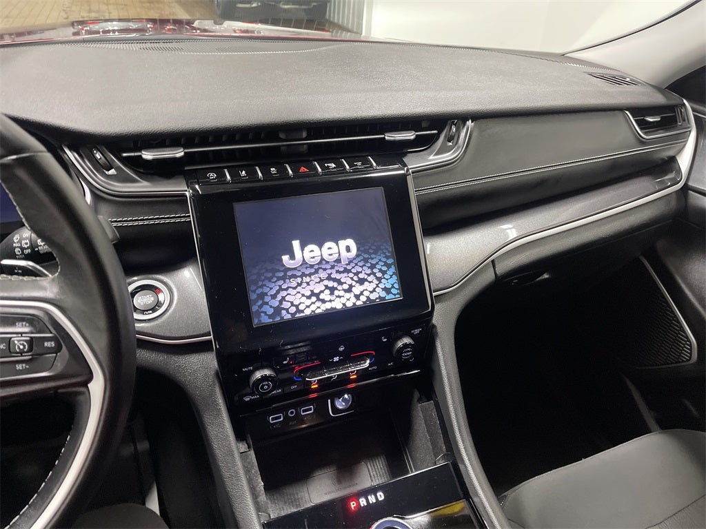 2022 Jeep Grand Cherokee Laredo 4x4