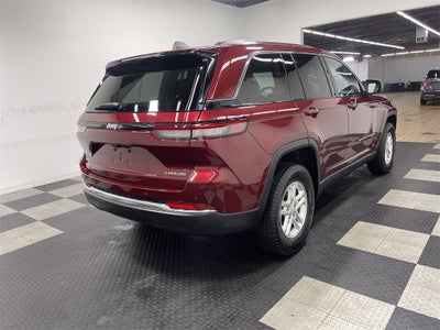 2022 Jeep Grand Cherokee Laredo 4x4