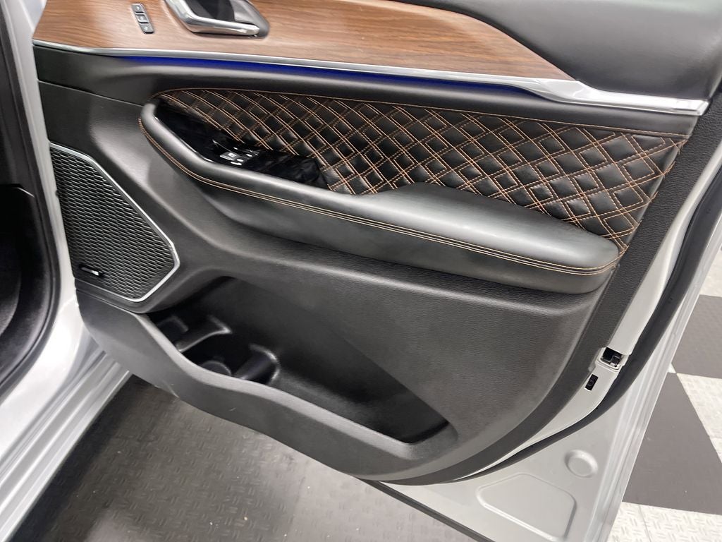 2025 Jeep Grand Cherokee Summit 4x4