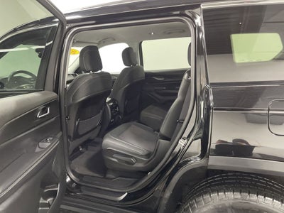 2023 Jeep Grand Cherokee L Laredo 4x4