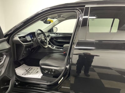 2023 Jeep Grand Cherokee L Laredo 4x4