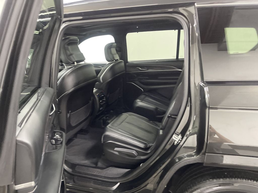 2022 Jeep Grand Cherokee L Overland 4x4