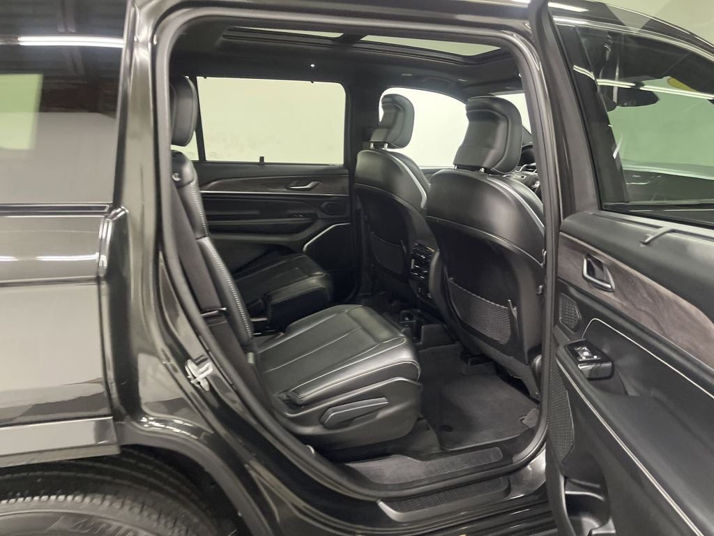 2022 Jeep Grand Cherokee L Overland 4x4