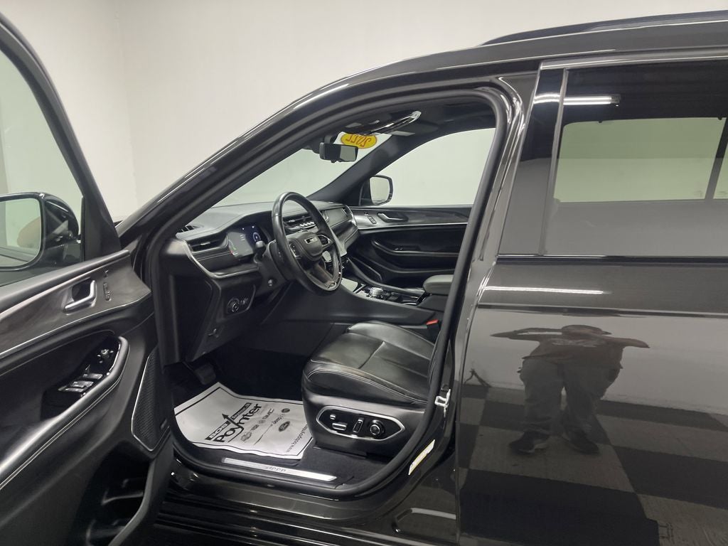 2022 Jeep Grand Cherokee L Overland 4x4