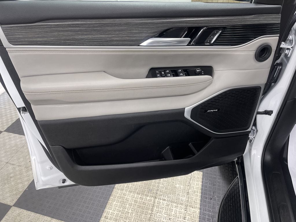 2024 Jeep Wagoneer L Series II 4x2