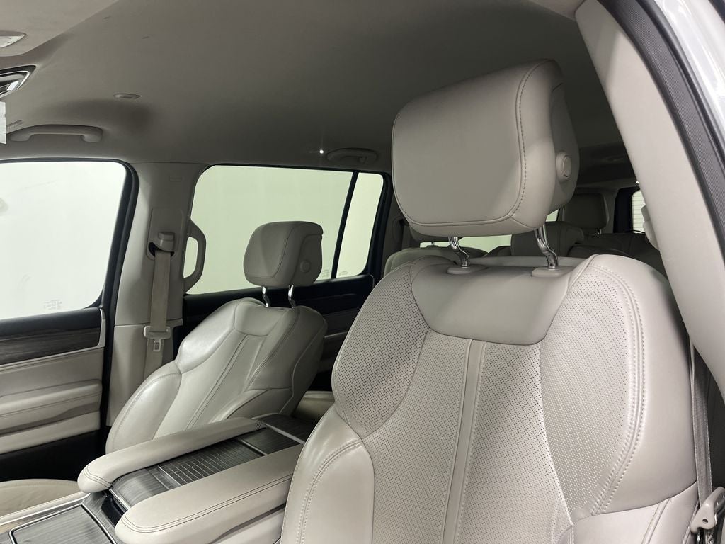 2024 Jeep Wagoneer L Series II 4x2