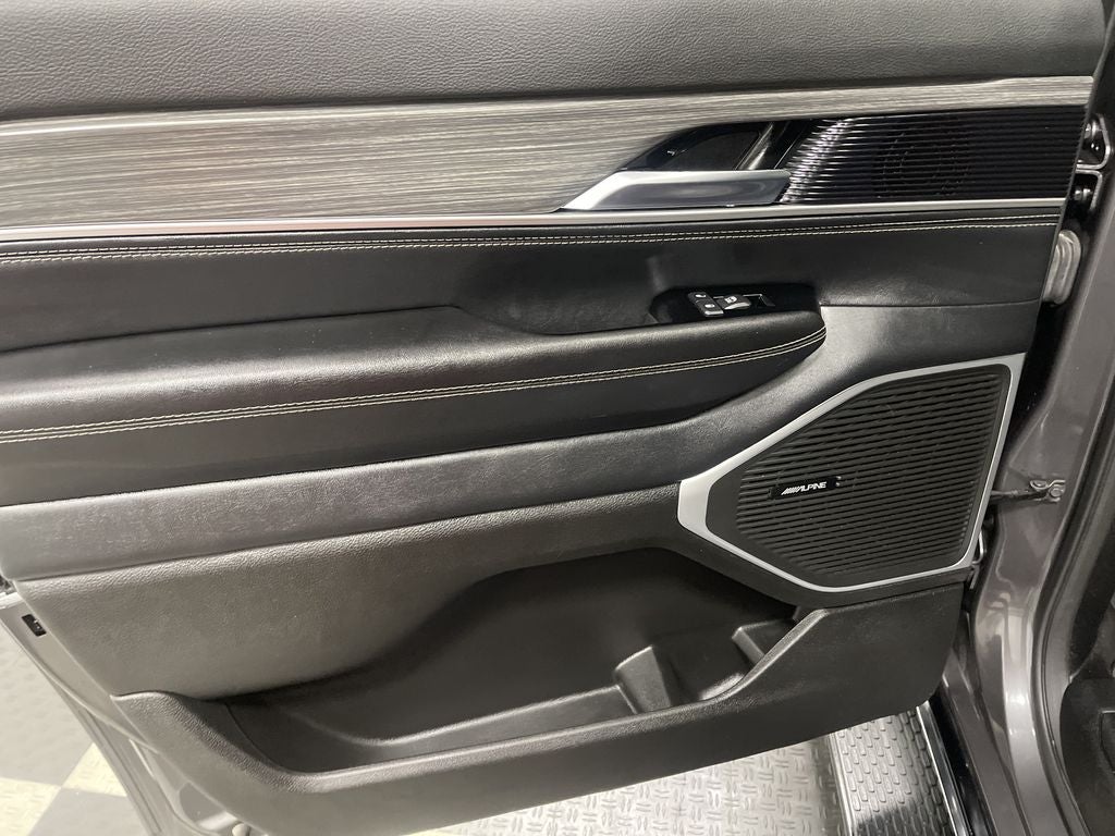 2024 Jeep Wagoneer L Series II 4x2