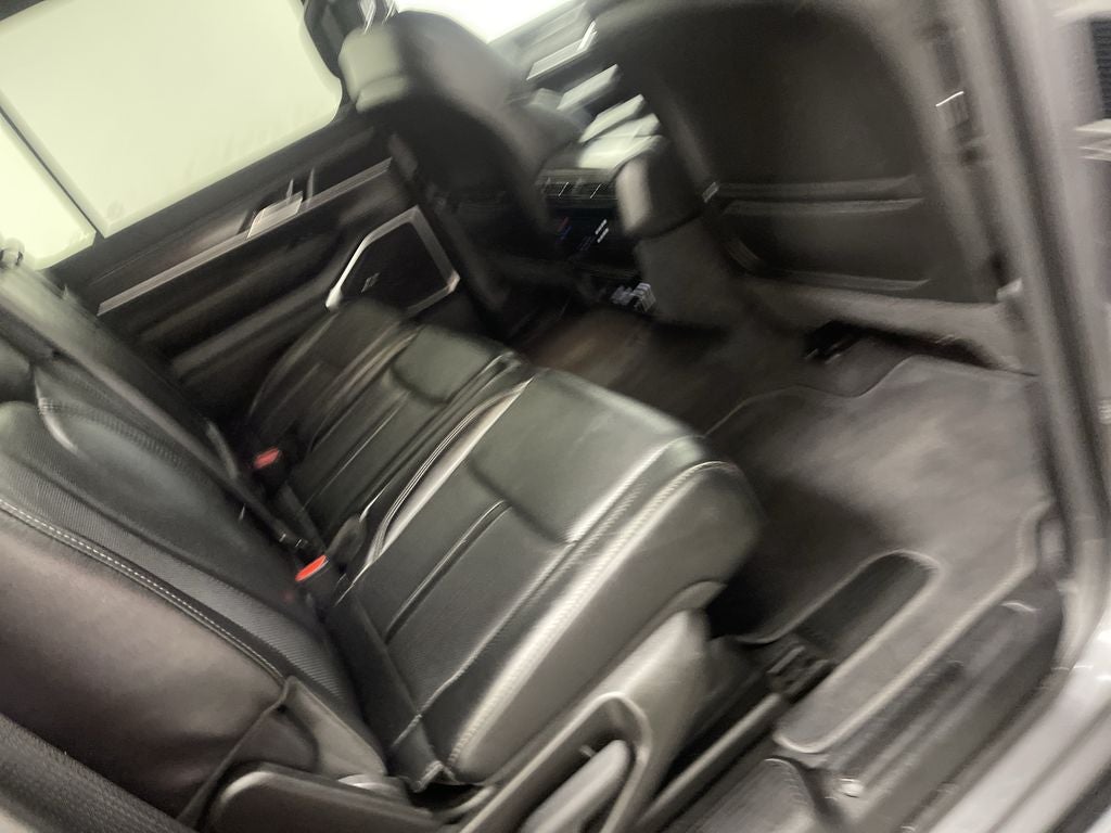 2024 Jeep Wagoneer L Series II 4x2