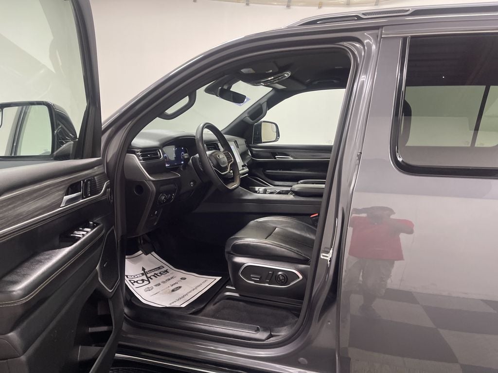 2024 Jeep Wagoneer L Series II 4x2