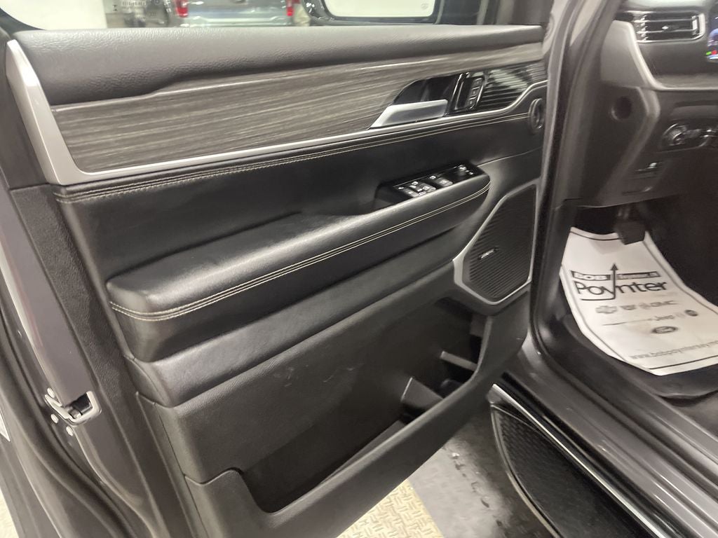 2024 Jeep Wagoneer L Series II 4x2