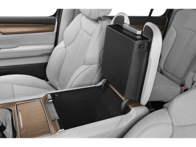 2023 Jeep Wagoneer L Series II 4x2