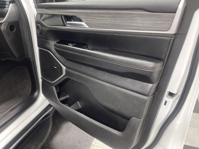 2024 Jeep Wagoneer L Series II 4x2
