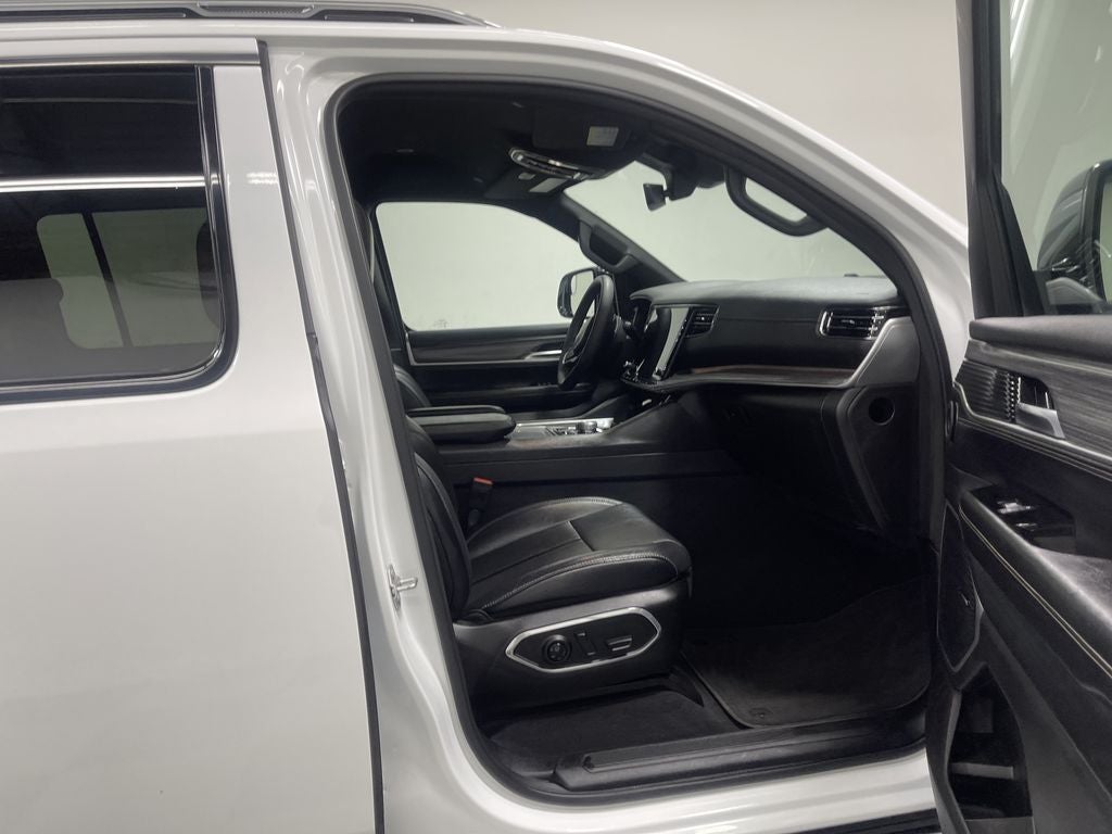 2024 Jeep Wagoneer L Series II 4x2