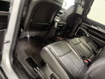 2023 Jeep Wagoneer L Series II 4x2