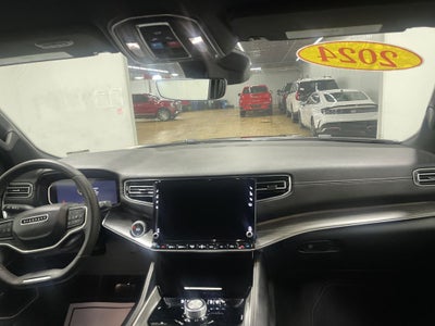 2024 Jeep Wagoneer L Series II 4x2