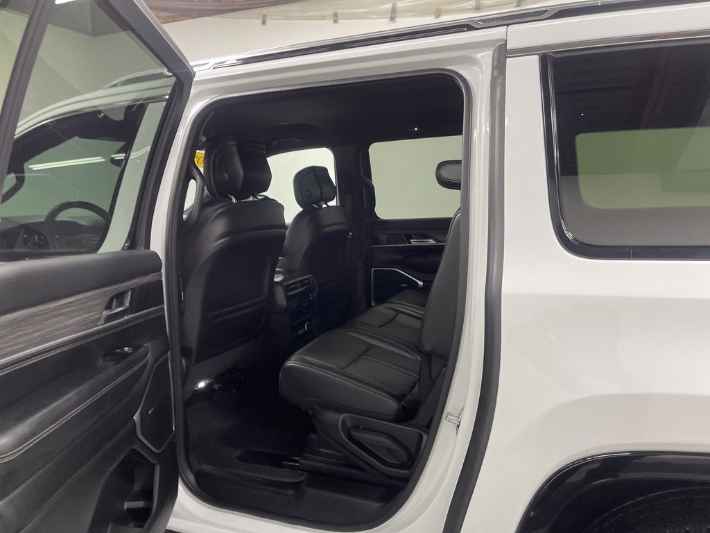 2023 Jeep Wagoneer L Series II 4x4