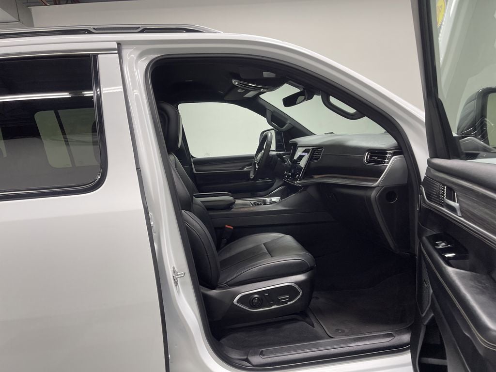 2023 Jeep Wagoneer L Series II 4x4