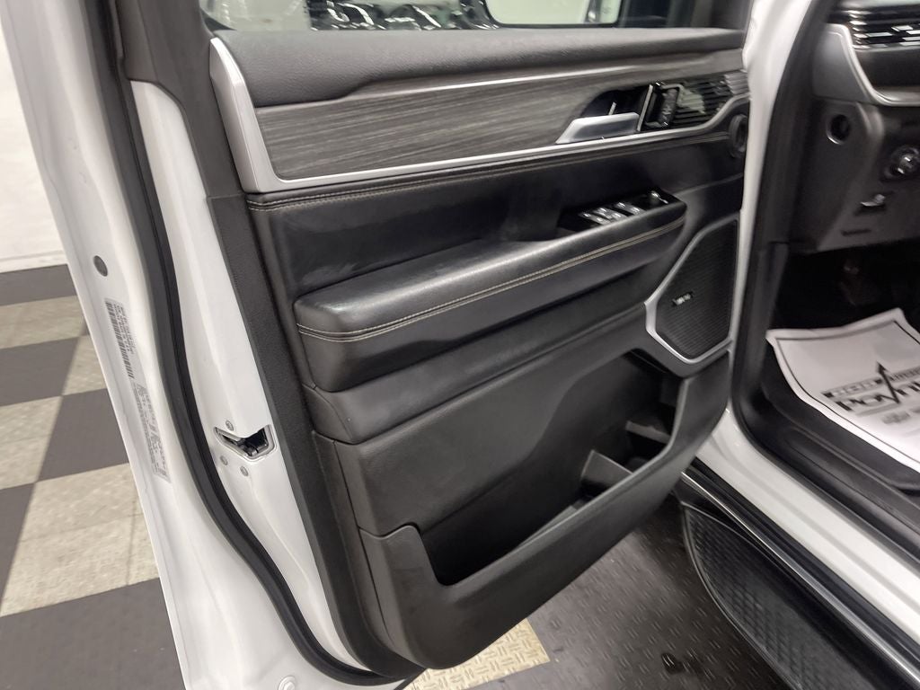 2023 Jeep Wagoneer L Series II 4x4