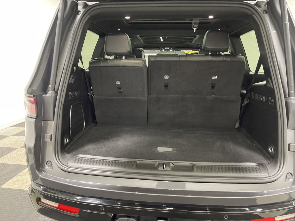 2023 Jeep Wagoneer Series II Carbide 4x4