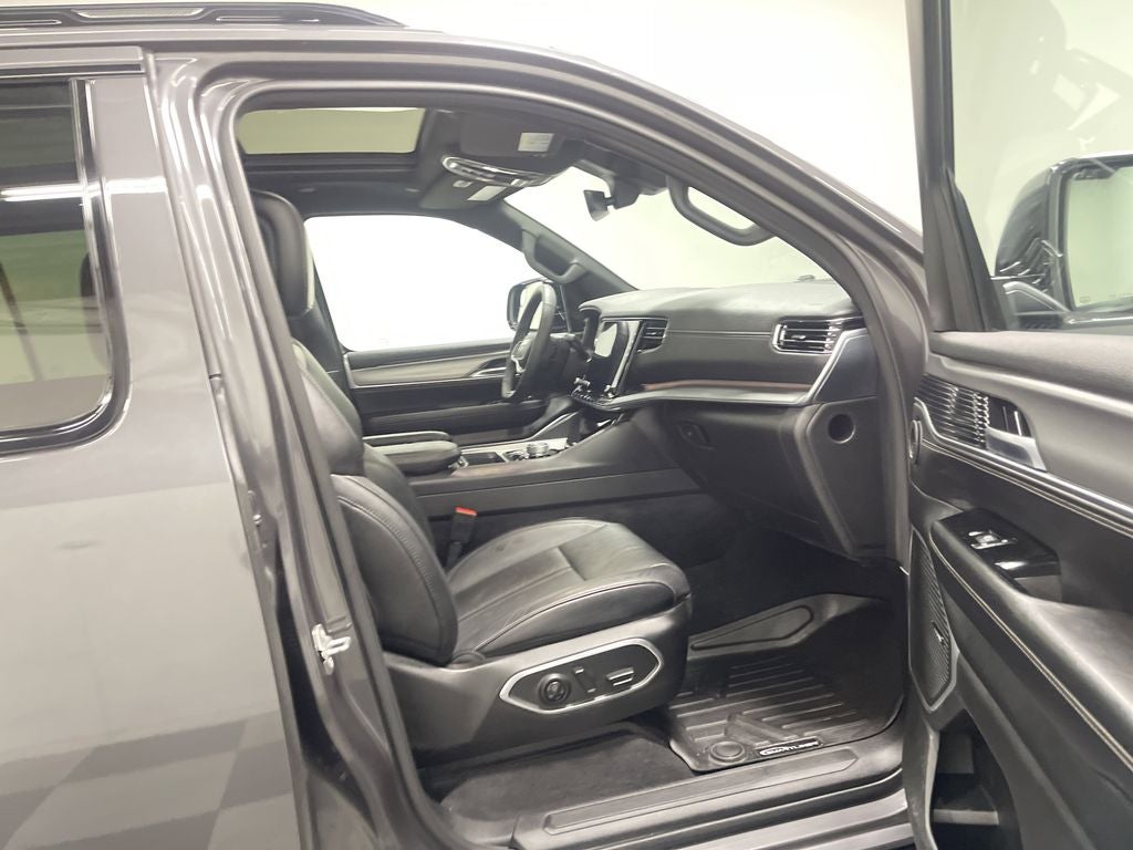 2023 Jeep Wagoneer Series II Carbide 4x4