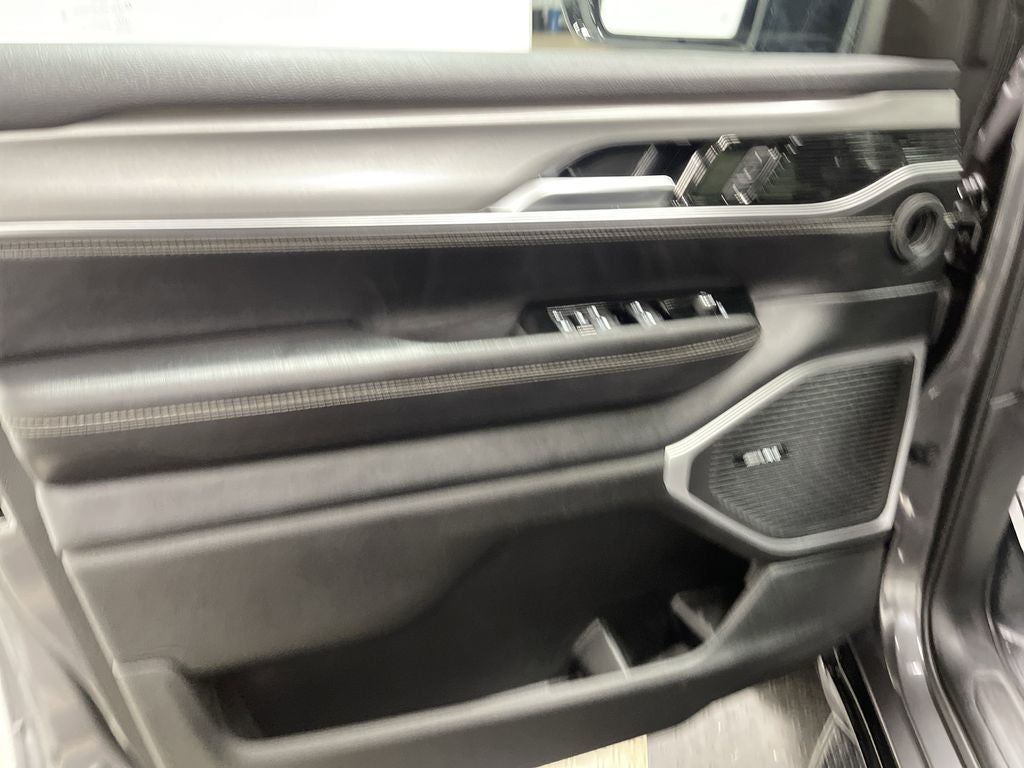 2023 Jeep Wagoneer Series II Carbide 4x4