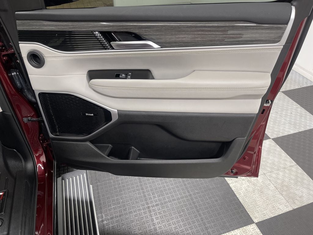 2022 Jeep Wagoneer Series III 4x4