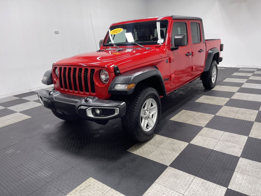 2023 Jeep Gladiator Sport S's photo