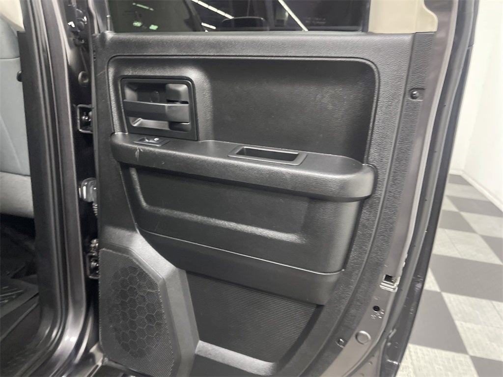 2019 RAM 1500 Classic Express Quad Cab 4x4 6'4' Box