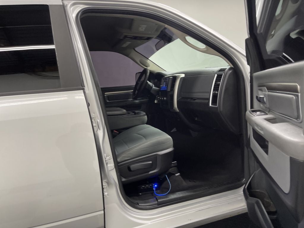2017 RAM 1500 SLT