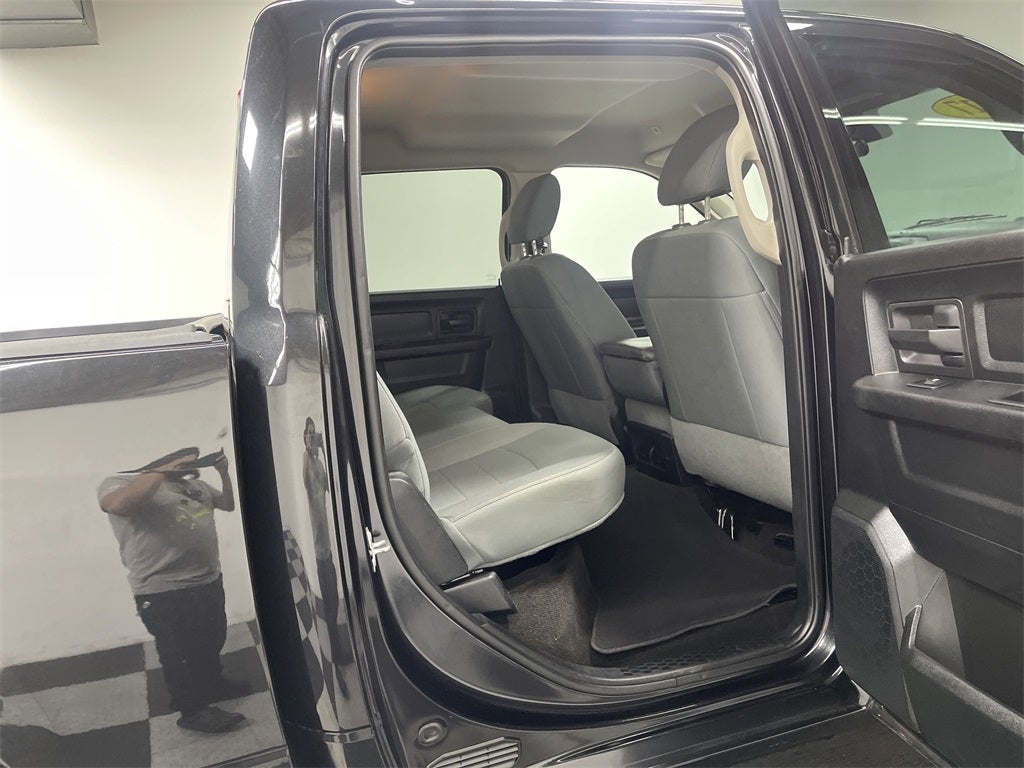 2017 RAM 1500 Express Crew Cab 4x4 5'7' Box