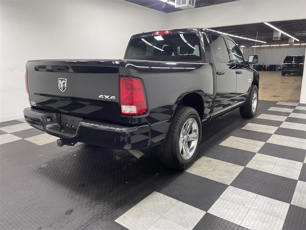 2017 RAM 1500 Express Crew Cab 4x4 5'7' Box