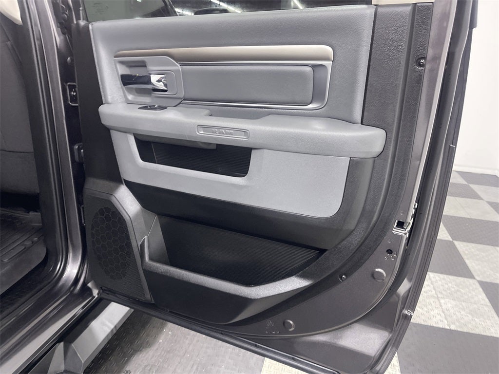 2020 RAM 1500 Classic Warlock Crew Cab 4x4 5'7' Box