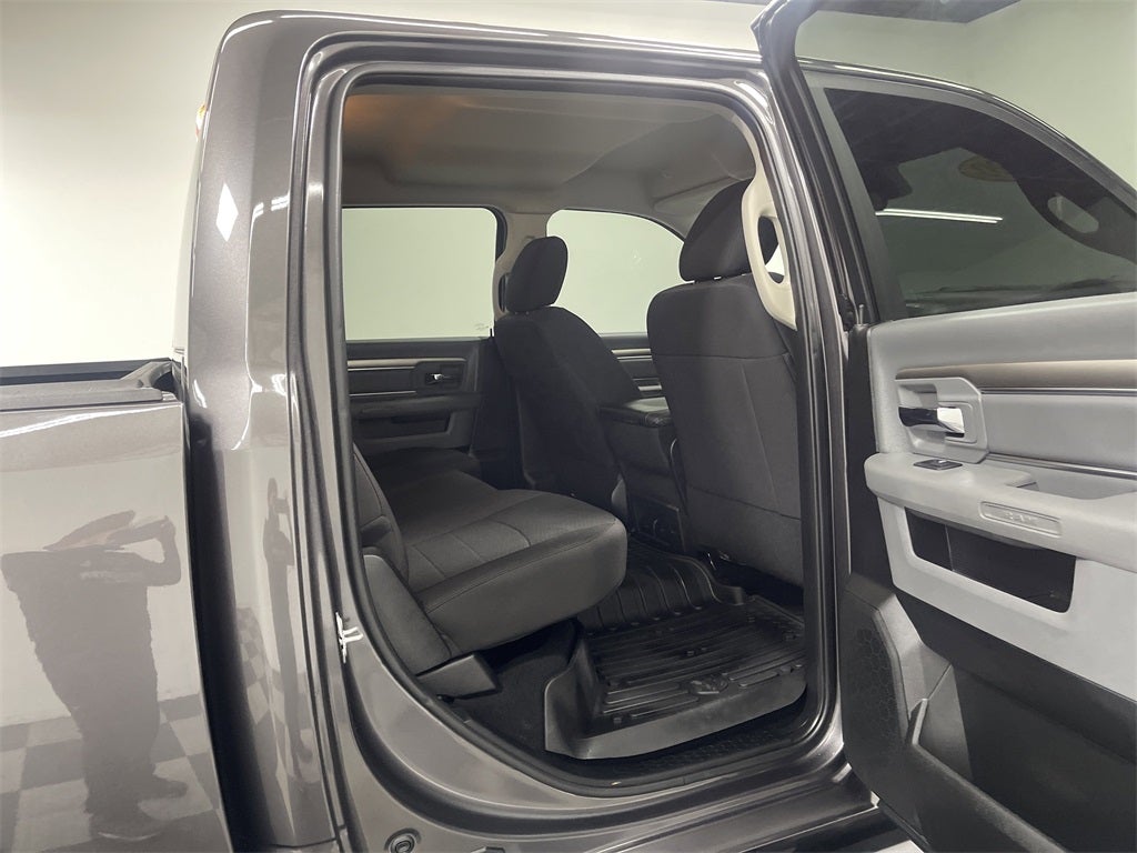 2020 RAM 1500 Classic Warlock Crew Cab 4x4 5'7' Box