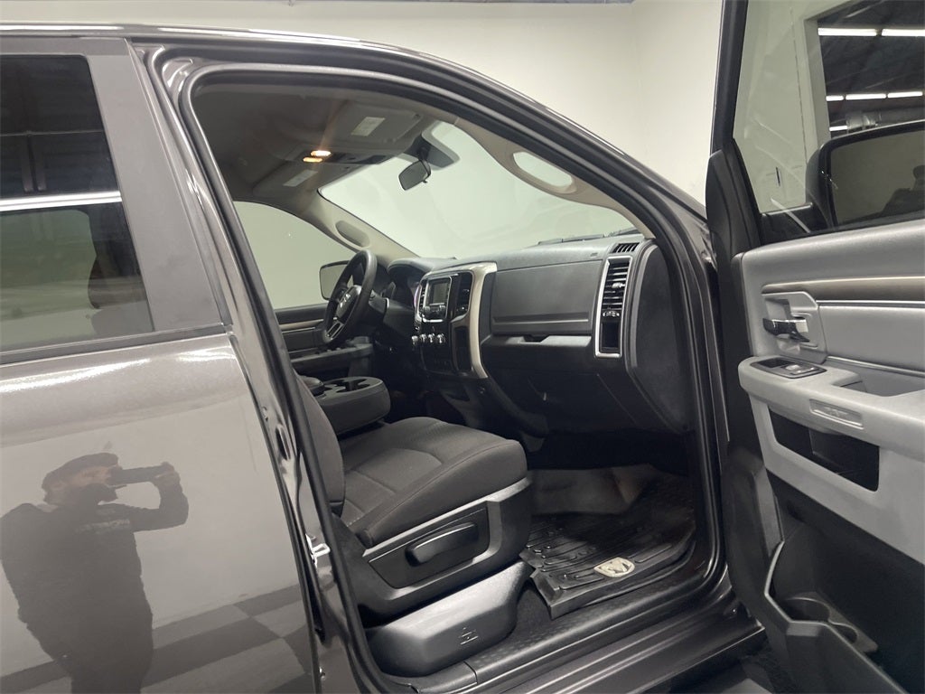 2020 RAM 1500 Classic Warlock Crew Cab 4x4 5'7' Box