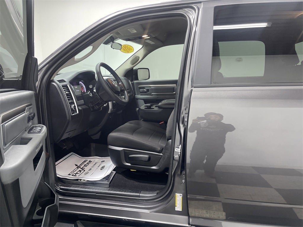 2020 RAM 1500 Classic Warlock Crew Cab 4x4 5'7' Box