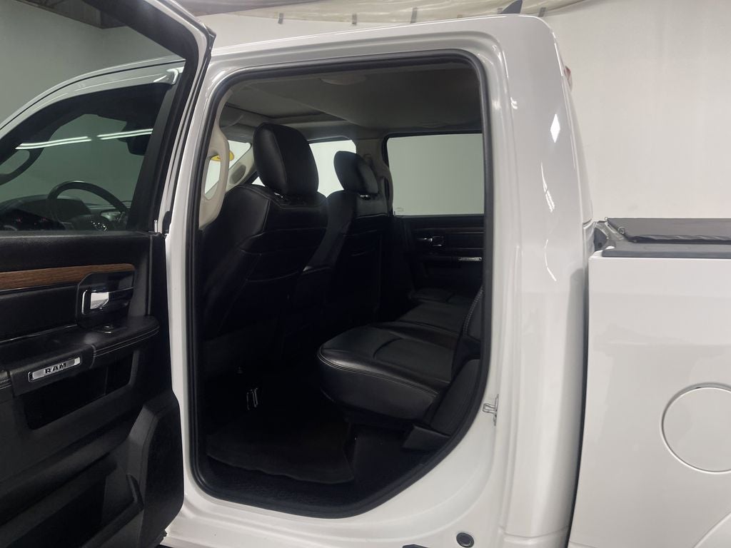 2018 RAM 1500 Laramie Crew Cab 4x4 5'7' Box