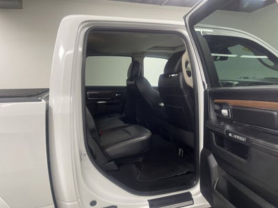 2018 RAM 1500 Laramie Crew Cab 4x4 5'7' Box