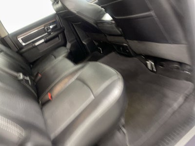 2018 RAM 1500 Laramie Crew Cab 4x4 5'7' Box