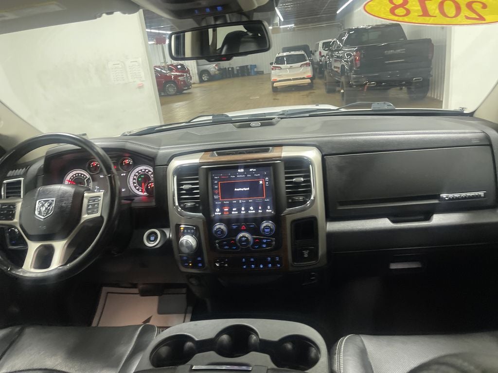 2018 RAM 1500 Laramie Crew Cab 4x4 5'7' Box