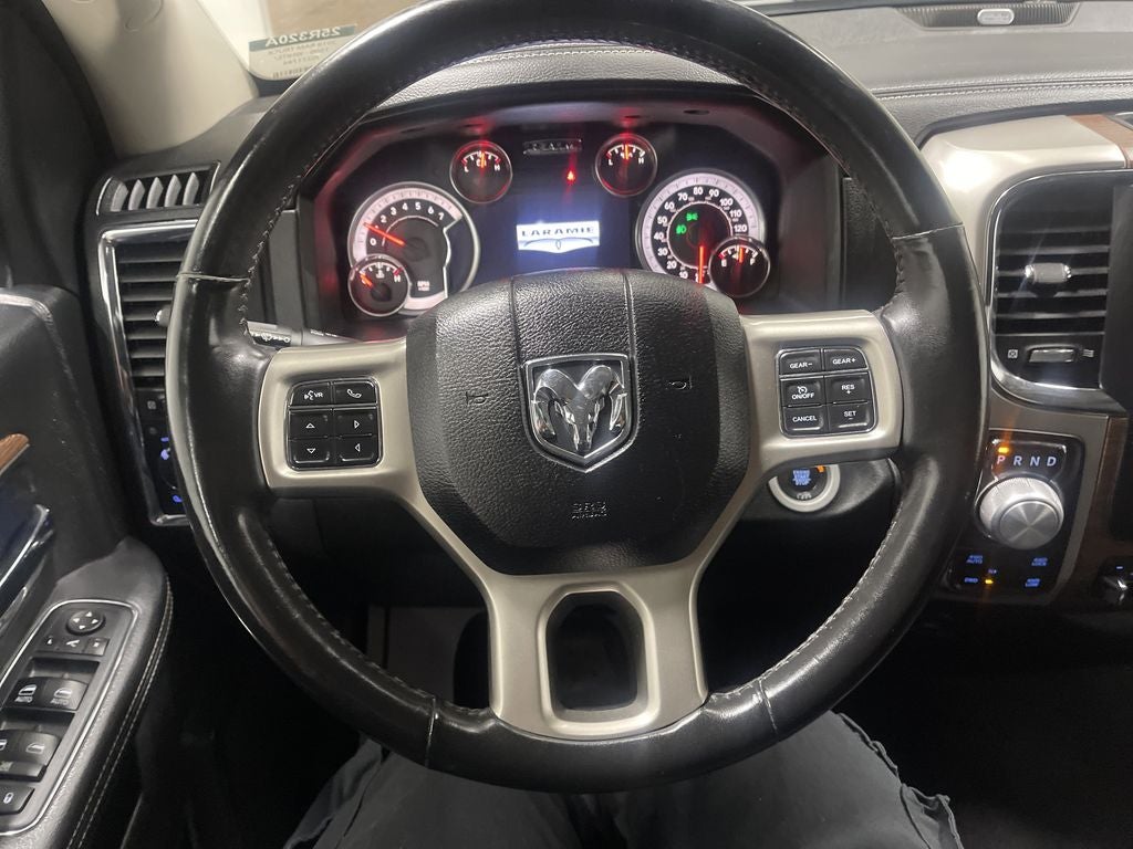 2018 RAM 1500 Laramie Crew Cab 4x4 5'7' Box