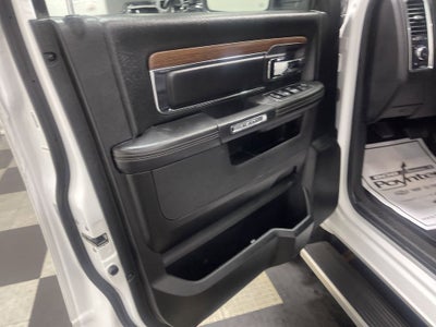 2018 RAM 1500 Laramie Crew Cab 4x4 5'7' Box