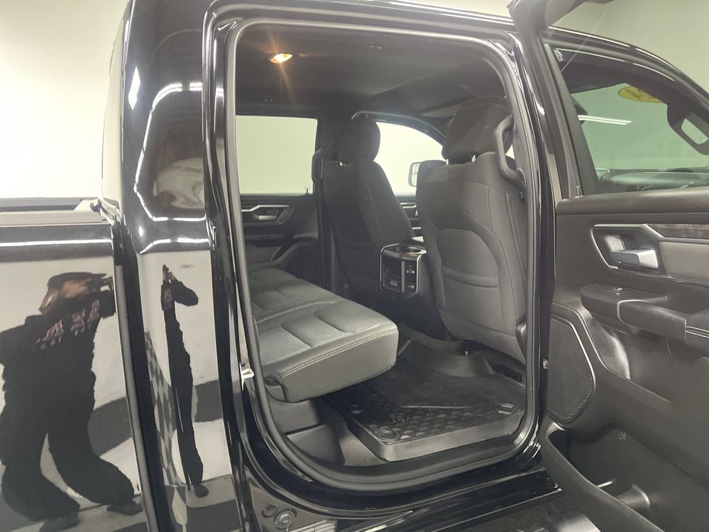 2024 RAM 1500 Big Horn Crew Cab 4x4 5'7' Box