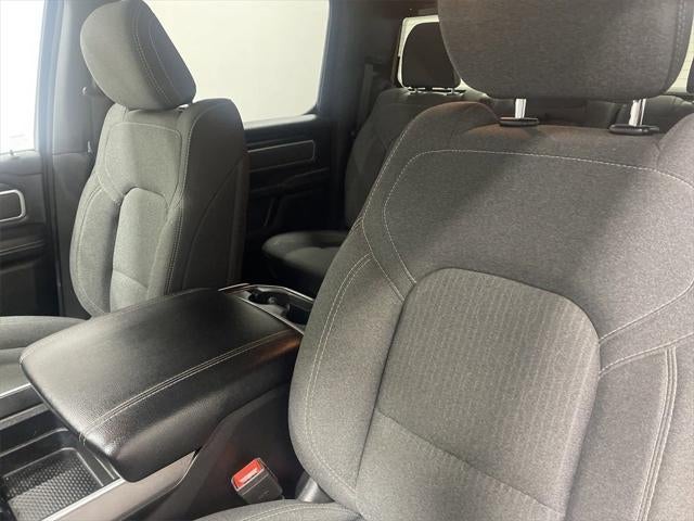 2020 RAM 1500 Big Horn Crew Cab 4x4 5'7' Box
